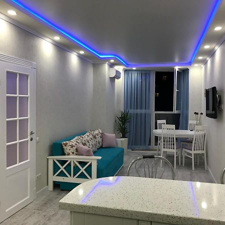 Luxe Apartment On Drahomanova Kiev Dış mekan fotoğraf
