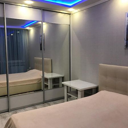 Luxe Apartment On Drahomanova Kiev Dış mekan fotoğraf