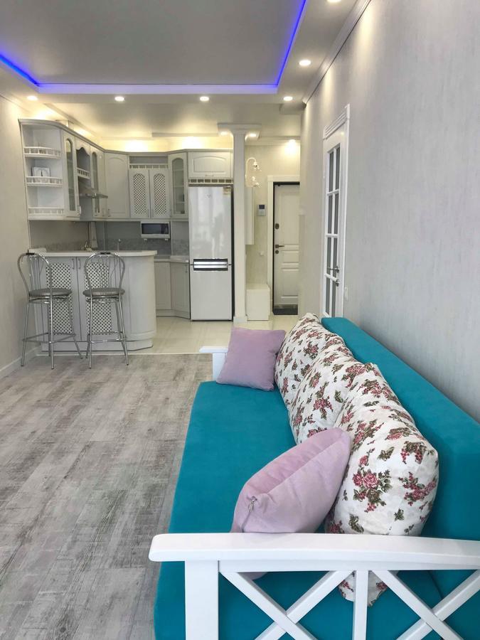 Luxe Apartment On Drahomanova Kiev Dış mekan fotoğraf