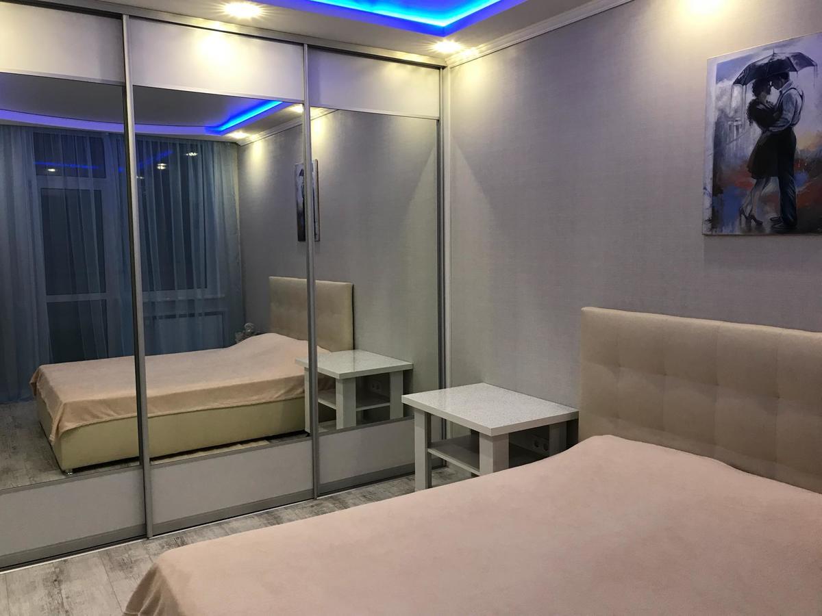 Luxe Apartment On Drahomanova Kiev Dış mekan fotoğraf